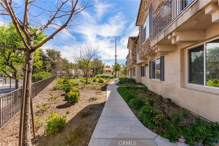 27968 Avalon, Canyon Country, California 91351