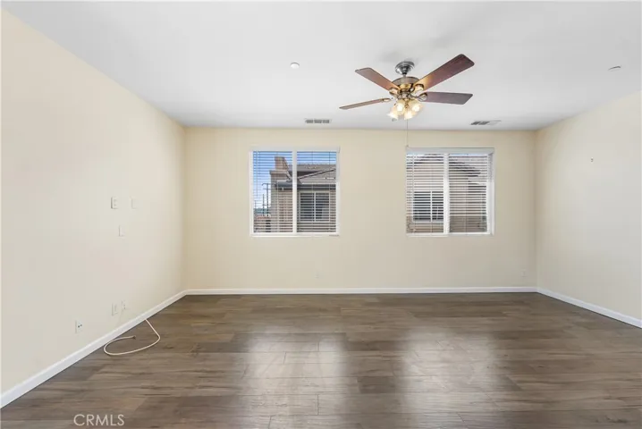 27968 Avalon, Canyon Country, California 91351