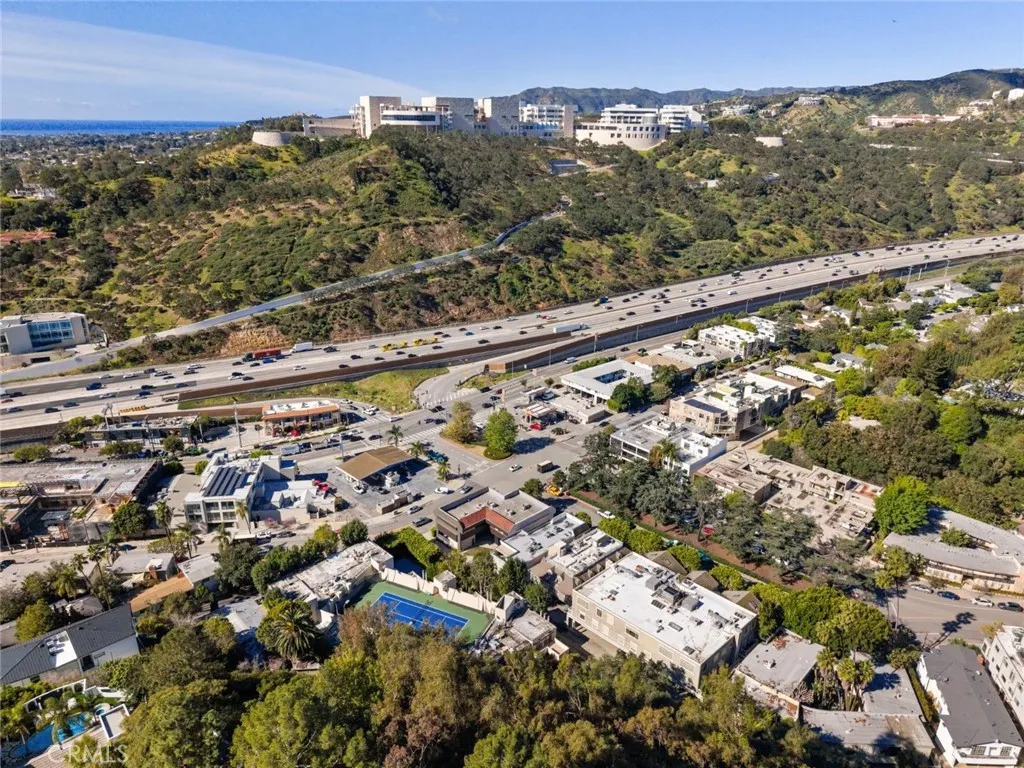 Prime Westside location with convenient access to the 405, 10, 170, and 101 freeways.