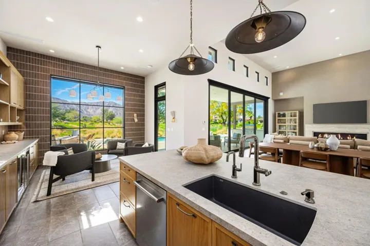 49-web-or-mls-TP_Deacon_0326_049