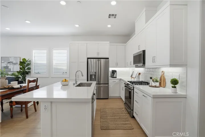 806 Sunrise, Rancho Mission Viejo, California 92694