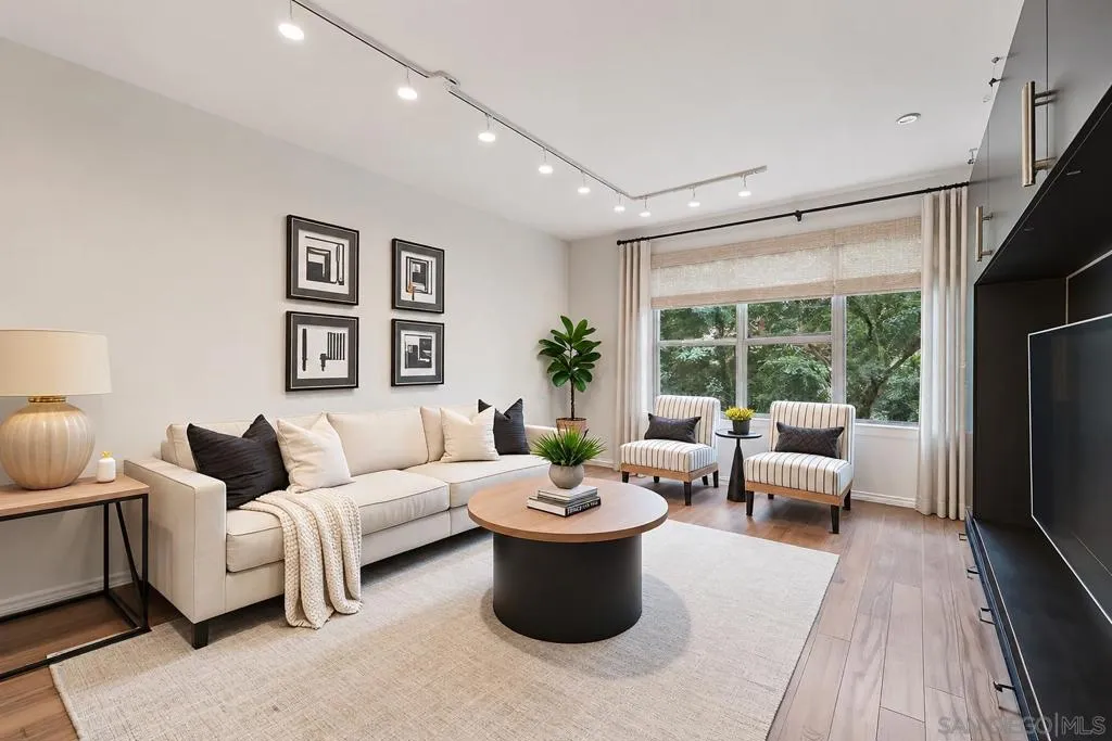 https://zimg.paragon.ice.com/ParagonImages/Property/PA/SDMLS/260005399/11/120/90/c5c03253fd3d35464e67374734c57de8/3/562fa14628030632fdde856d49c66c8b/260005399-181BFBD0-37B6-44BB-9BA5-DDD36D55E180.JPG