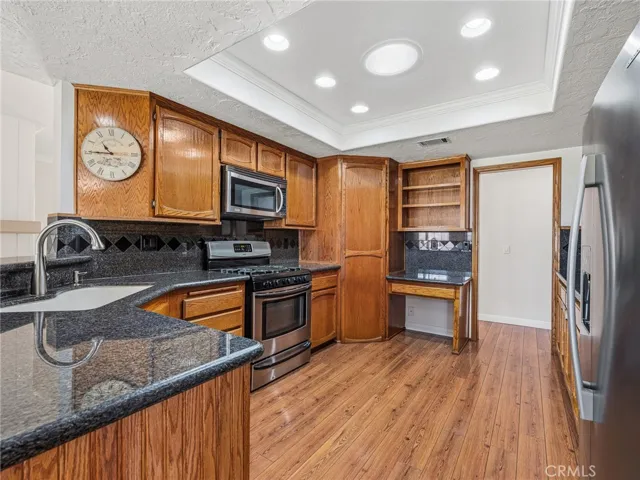 12860 Greensboro Road, Victorville, California 92395