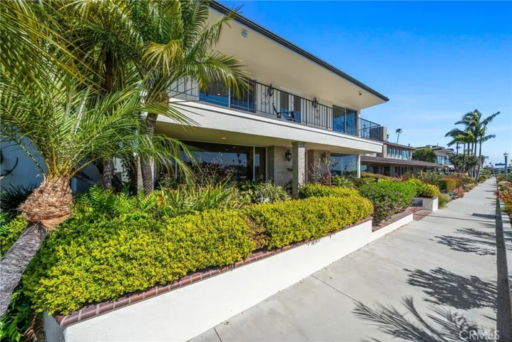 5585 E Corso Di Napoli, Long Beach, California 90803
