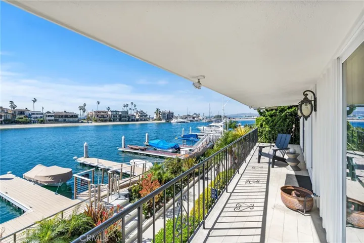 5585 E Corso Di Napoli, Long Beach, California 90803