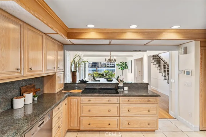 5585 E Corso Di Napoli, Long Beach, California 90803