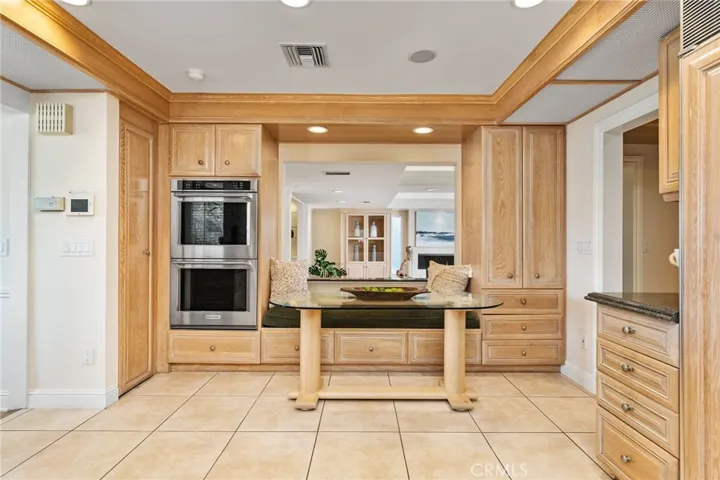 5585 E Corso Di Napoli, Long Beach, California 90803