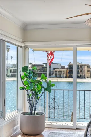 5585 E Corso Di Napoli, Long Beach, California 90803