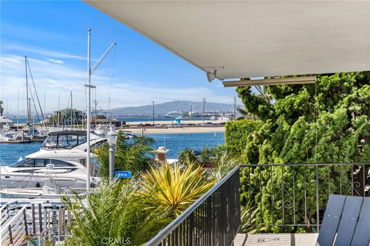 5585 E Corso Di Napoli, Long Beach, California 90803