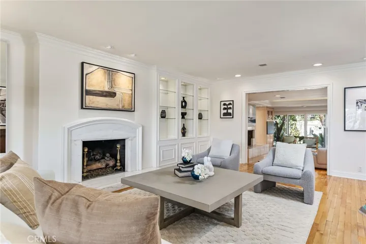 5585 E Corso Di Napoli, Long Beach, California 90803