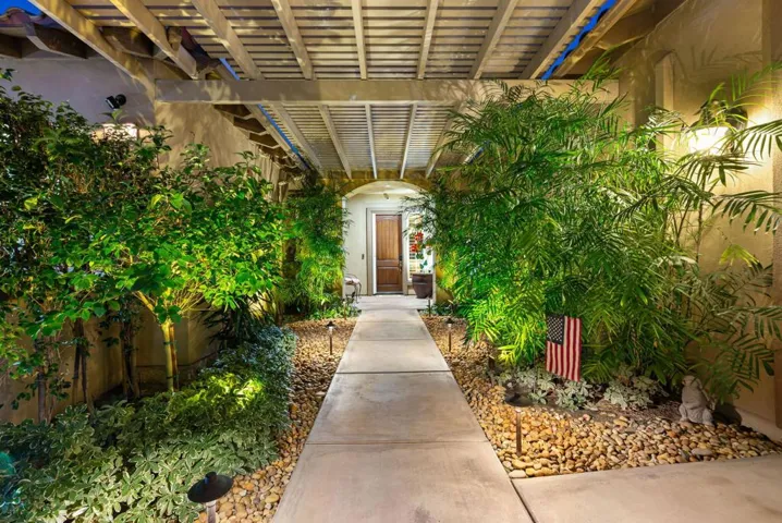 98-web-or-mls-JMShining_OPMG_0326_098