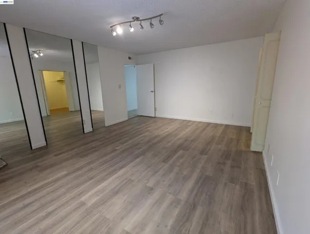 2550 2550 Damuth St, Oakland, California 94602