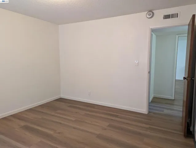 2550 2550 Damuth St, Oakland, California 94602