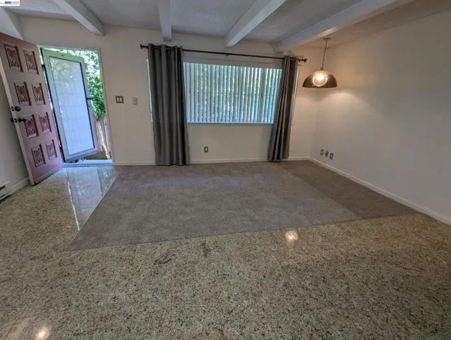 2550 2550 Damuth St, Oakland, California 94602