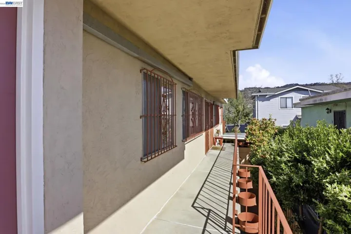 2550 2550 Damuth St, Oakland, California 94602