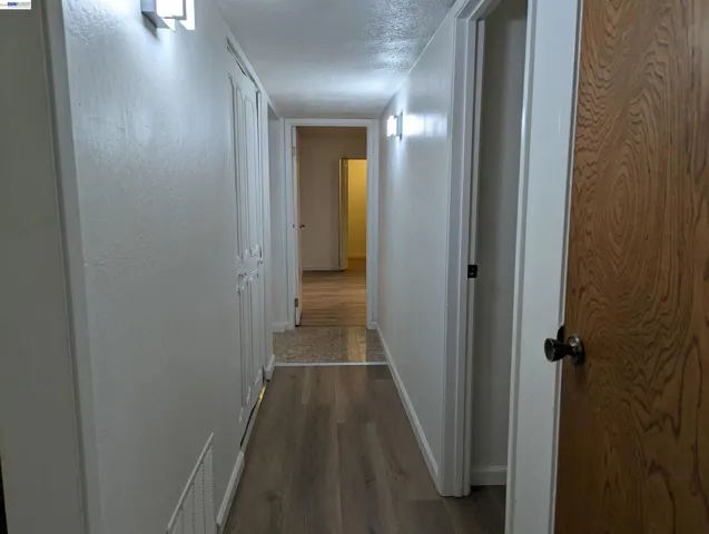2550 2550 Damuth St, Oakland, California 94602