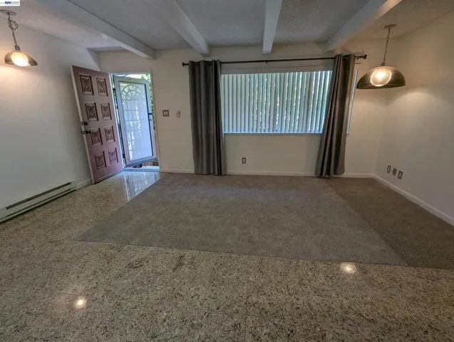 2550 2550 Damuth St, Oakland, California 94602