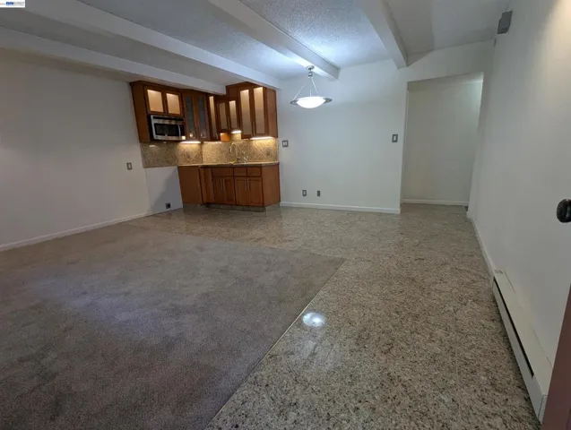 2550 2550 Damuth St, Oakland, California 94602