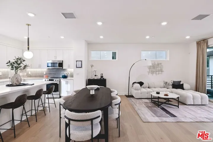 Model home dining room