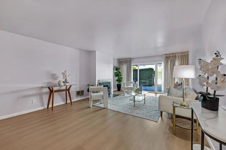 1945 Mount Vernon Court 3, Mountain View, California 94040