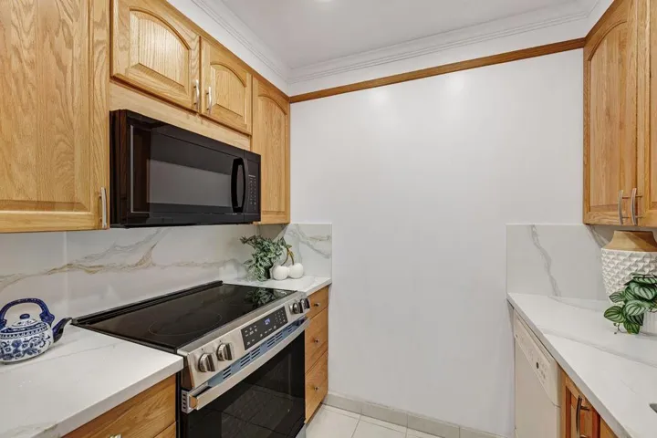 1945 Mount Vernon Court 3, Mountain View, California 94040