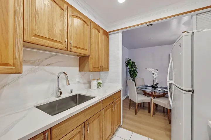 1945 Mount Vernon Court 3, Mountain View, California 94040