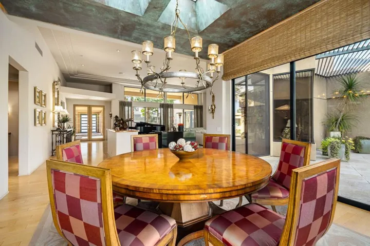 61-web-or-mls-JBTurnberry_OPMG_0326_061
