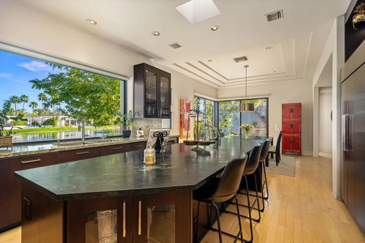 76-web-or-mls-JBTurnberry_OPMG_0326_076