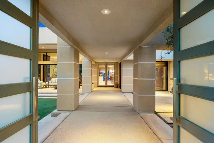 117-web-or-mls-JBTurnberry_OPMG_0326_117