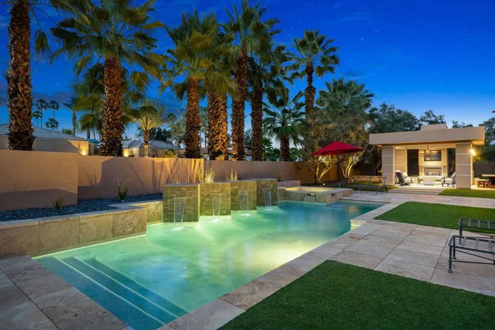 122-web-or-mls-JBTurnberry_OPMG_0326_122