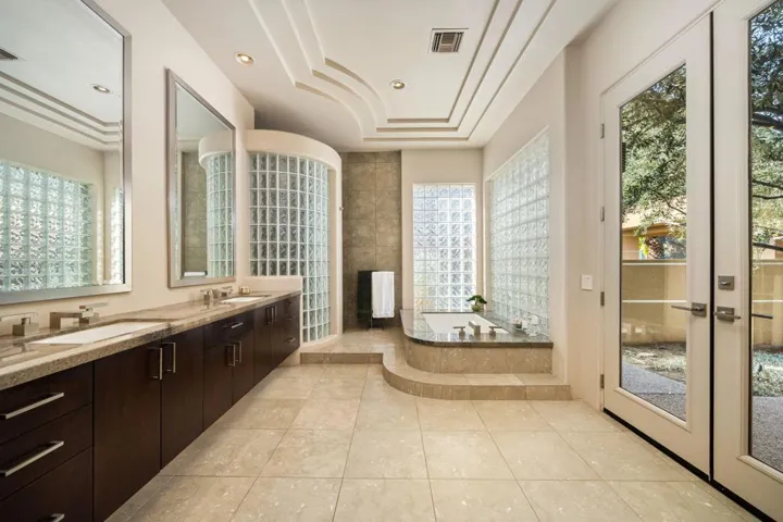83-web-or-mls-JBTurnberry_OPMG_0326_083