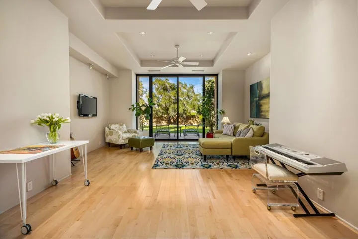 90-web-or-mls-JBTurnberry_OPMG_0326_090