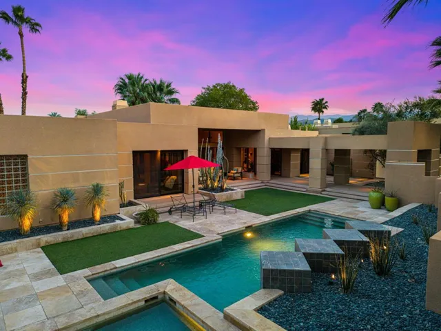 106-web-or-mls-JBTurnberry_OPMG_0326_106