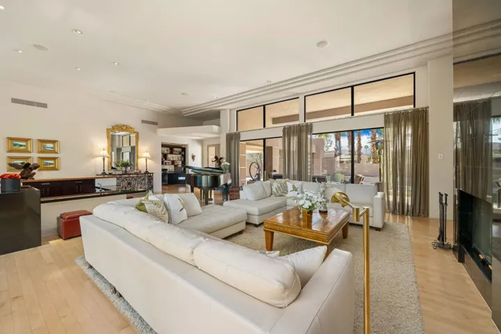 66-web-or-mls-JBTurnberry_OPMG_0326_066