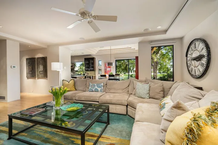 70-web-or-mls-JBTurnberry_OPMG_0326_070