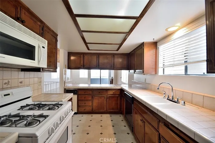 1743 Stanford, Redondo Beach, California 90278