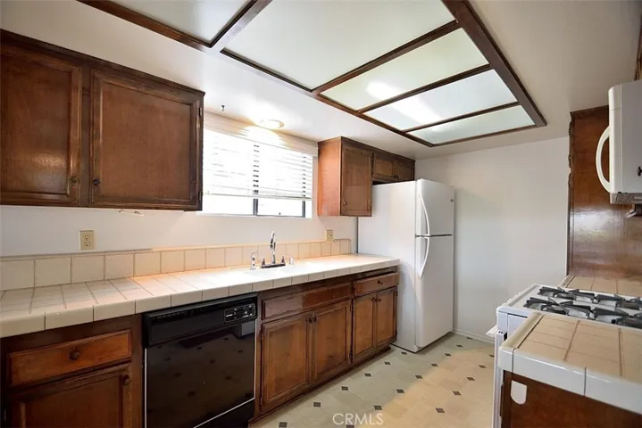 1743 Stanford, Redondo Beach, California 90278