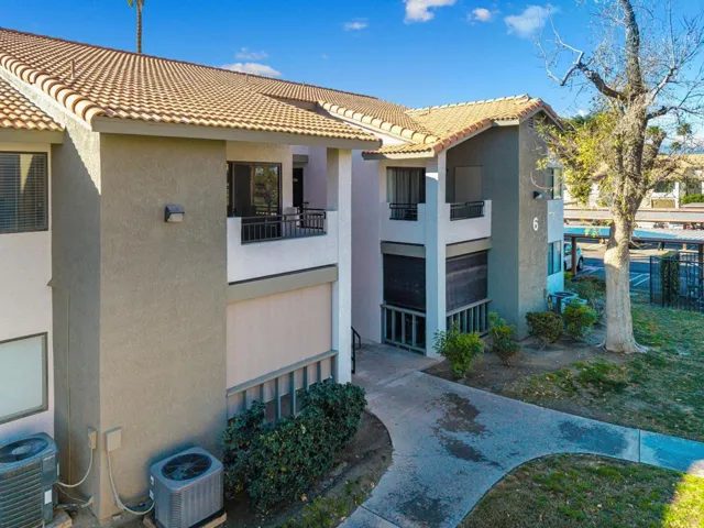 2-web-or-mls-HGAve42_OPMG_0226_002