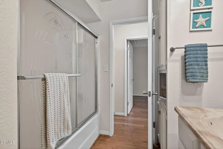 41-web-or-mls-UpmarketMedia-31WDel-058