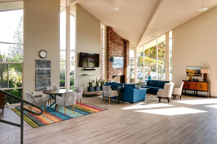 60-web-or-mls-Clubhouse