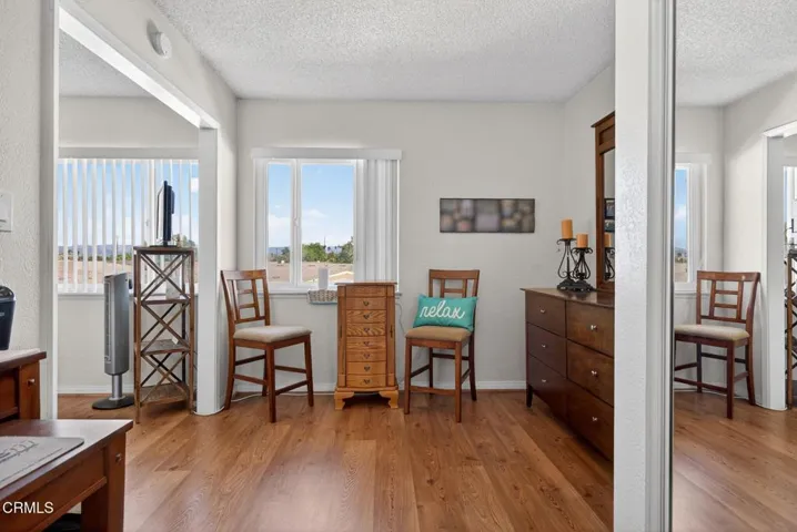 27-web-or-mls-UpmarketMedia-31WDel-016