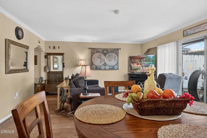 15-web-or-mls-UpmarketMedia-31WDel-117