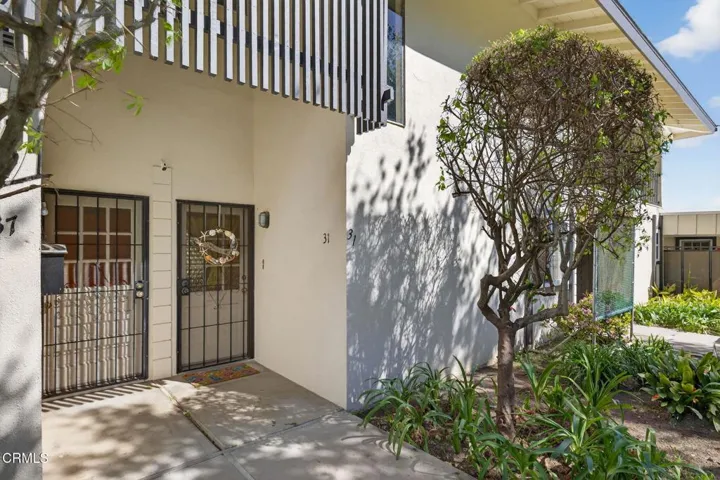 4-web-or-mls-UpmarketMedia-31WDel-165