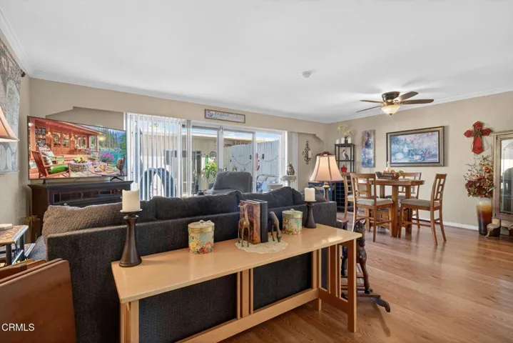 6-web-or-mls-UpmarketMedia-31WDel-105