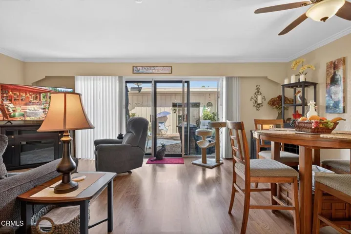 11-web-or-mls-UpmarketMedia-31WDel-126