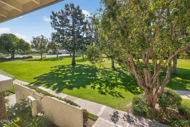 35-web-or-mls-UpmarketMedia-31WDel-046