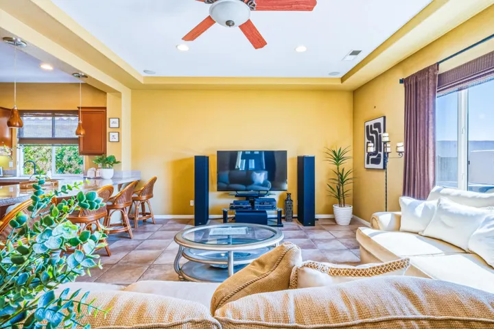 99_78365_VIADIJON_GILLIANJONES-23