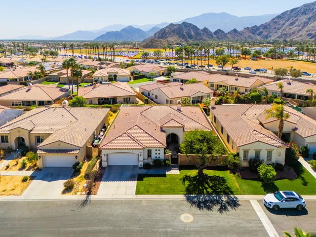 99_78365_VIADIJON_GILLIANJONES-49