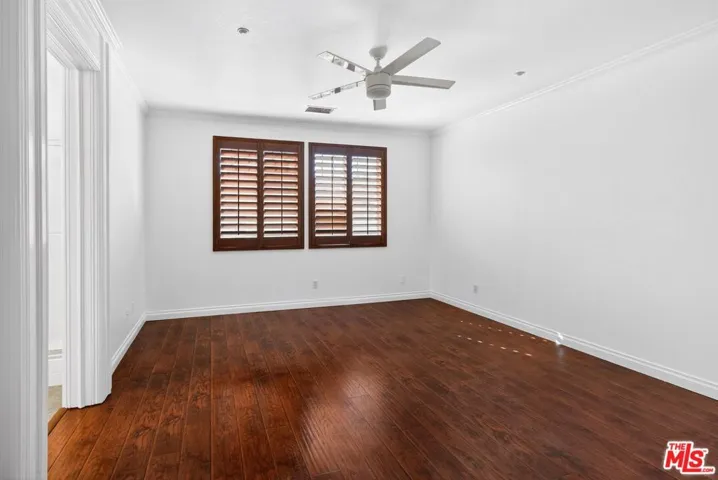 Unstaged Primary Bedroom