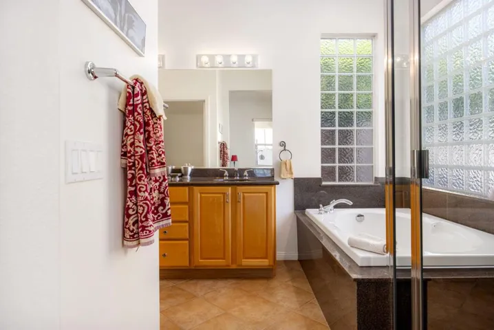 25-web-or-mls-Hoylake 025